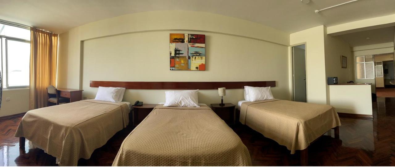 Hostal Solari Trujillo Eksteriør billede