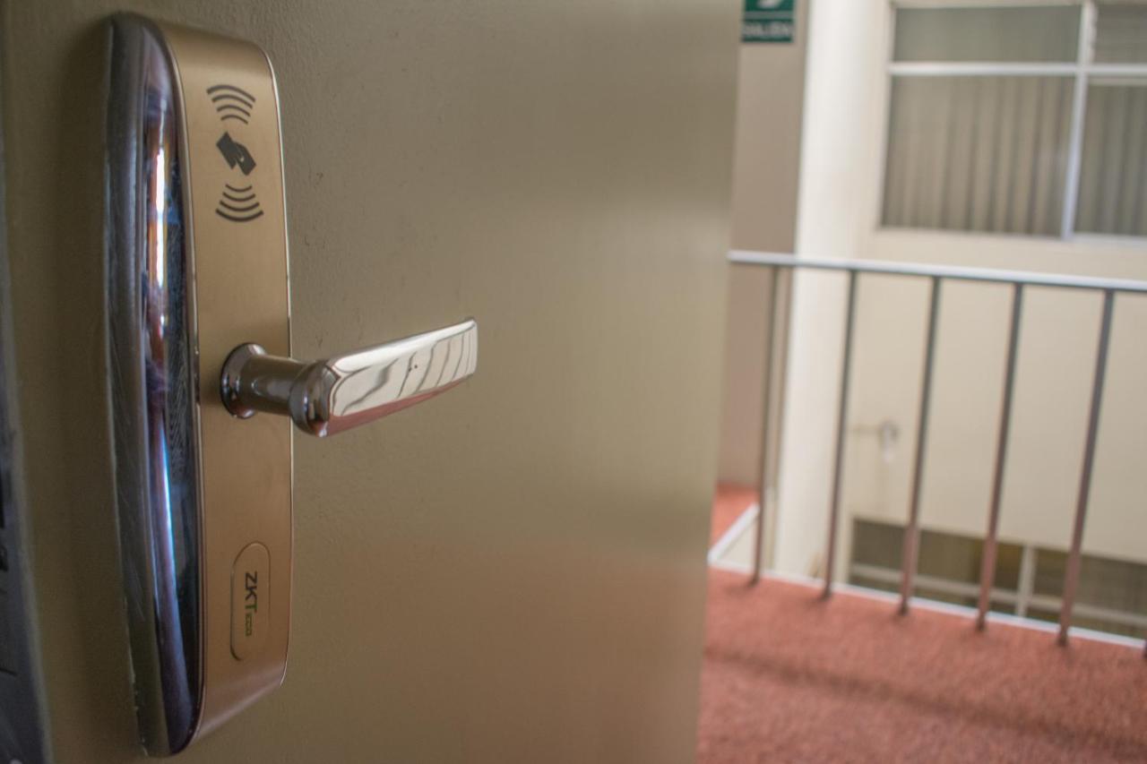 Hostal Solari Trujillo Eksteriør billede